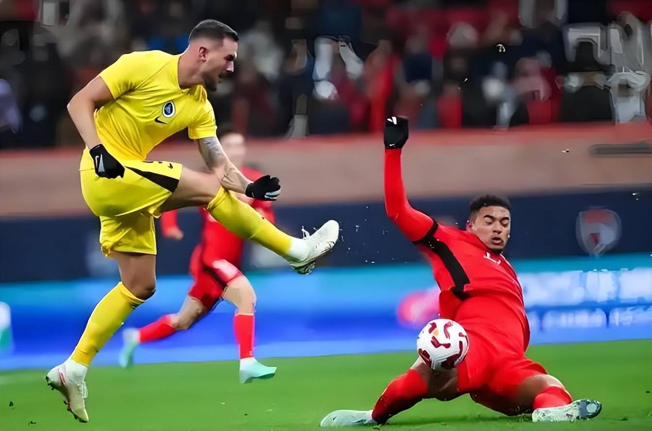 山东泰山迎荷甲关键赛，加时末段防线松动，压力陡增，心理建设被强调(泰山一宿阅读理解及答案)-爱游戏体育